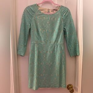 Forever 21 Mint Green Long Sleeve Lace Dress. Size Small